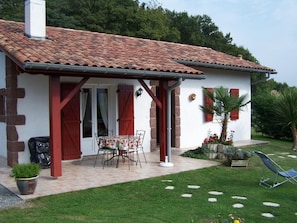 Outdoor dining - Gochoki - Hasparren - Gîte (HASPARREN)