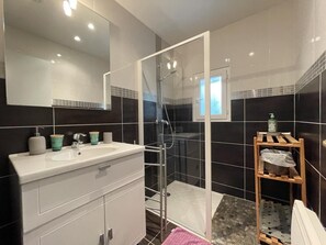 Shower - Massondoa - Souraide (SOURAIDE)