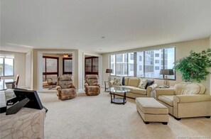 TV, fireplace - Beachfront remodeled condo in Hutchinson Island (Stuart)