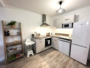 Microwave, dishwasher
