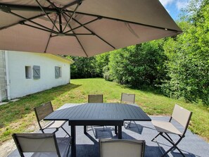 屋外ダイニングエリア