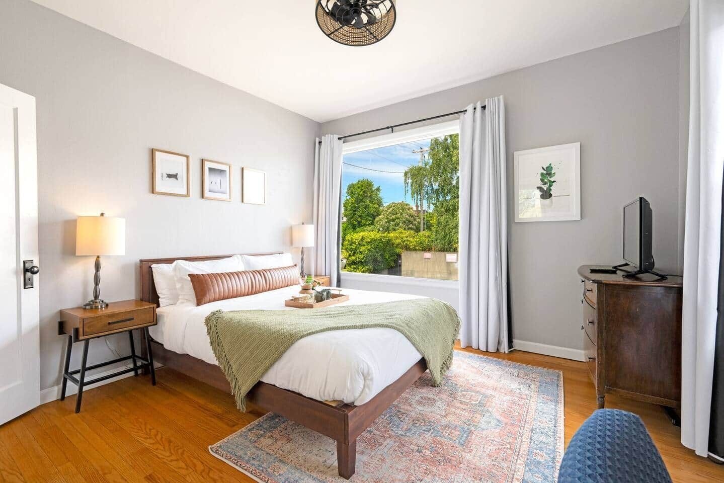2 habitaciones, tabla de planchar con plancha y wifi gratis 