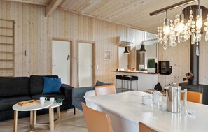 TV, fireplace - Lovely home in Vejby with kitchen (Vejby)