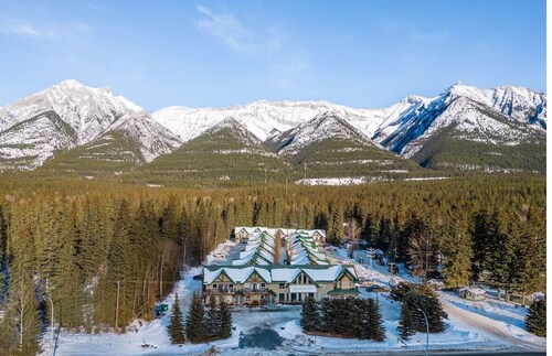 Combo3! 1 Mins to Banff Gate! New Reno Units for Team or Group