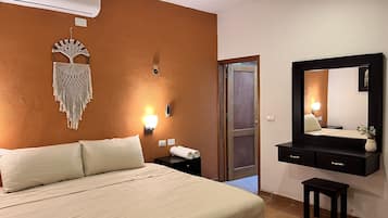 Kamar Double Deluks | Brankas, setrika/meja setrika, Wi-Fi gratis, dan seprai linen