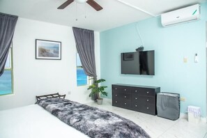 1 habitación, tabla de planchar con plancha, cuna de viaje y wifi 