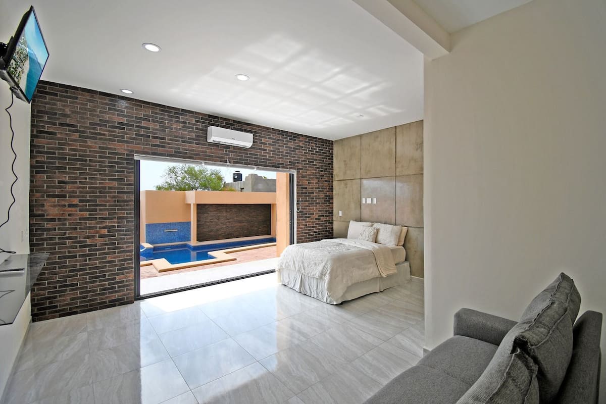 Wifi gratis y ropa de cama