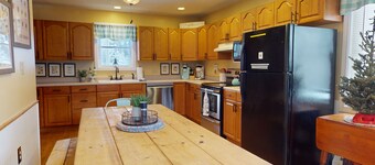 “HIDDEN GEM” of the white mountains: Just minutes to Bretton Woods & Cannon!