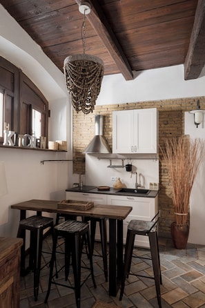 Luxury Apartment, 1 Bedroom | Private kitchen