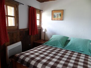 2 Schlafzimmer, Bügeleisen/Bügelbrett, Bettwäsche