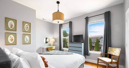 King Bed | Near DT & Best Restaurants | Pets OK!