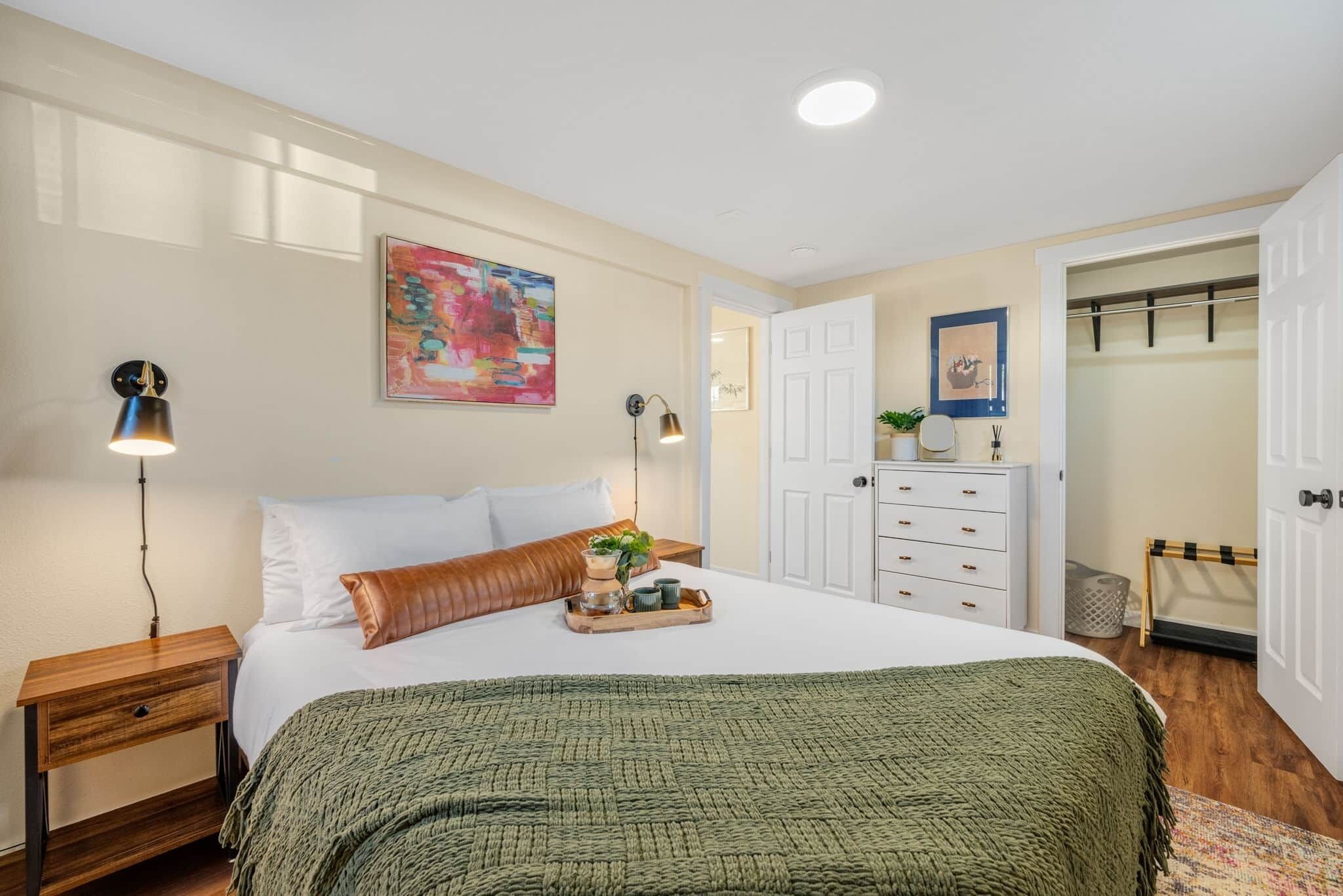 1 bedroom, iron/ironing board, WiFi (free), bed sheets