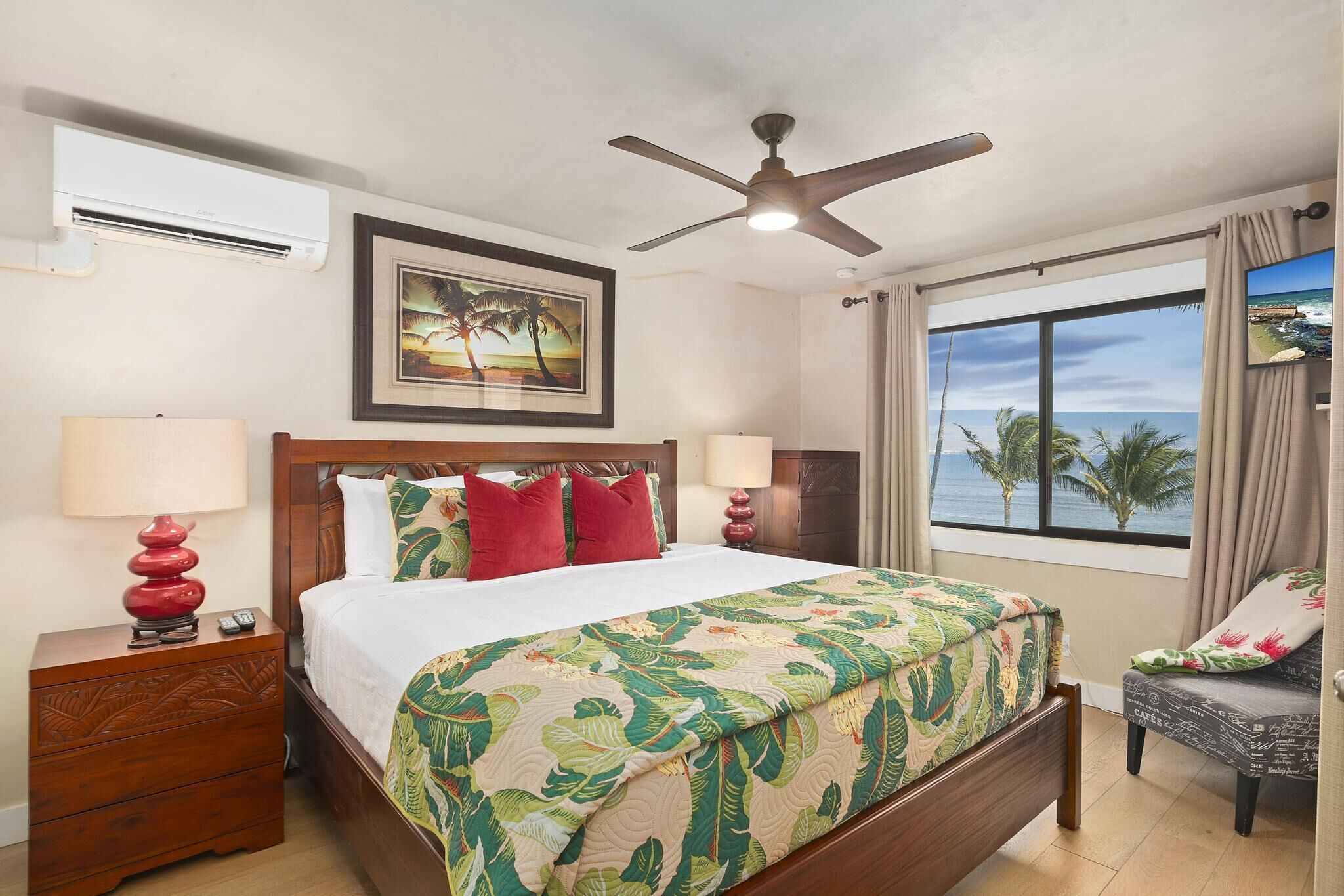 2 bedrooms, desk, iron/ironing board, WiFi