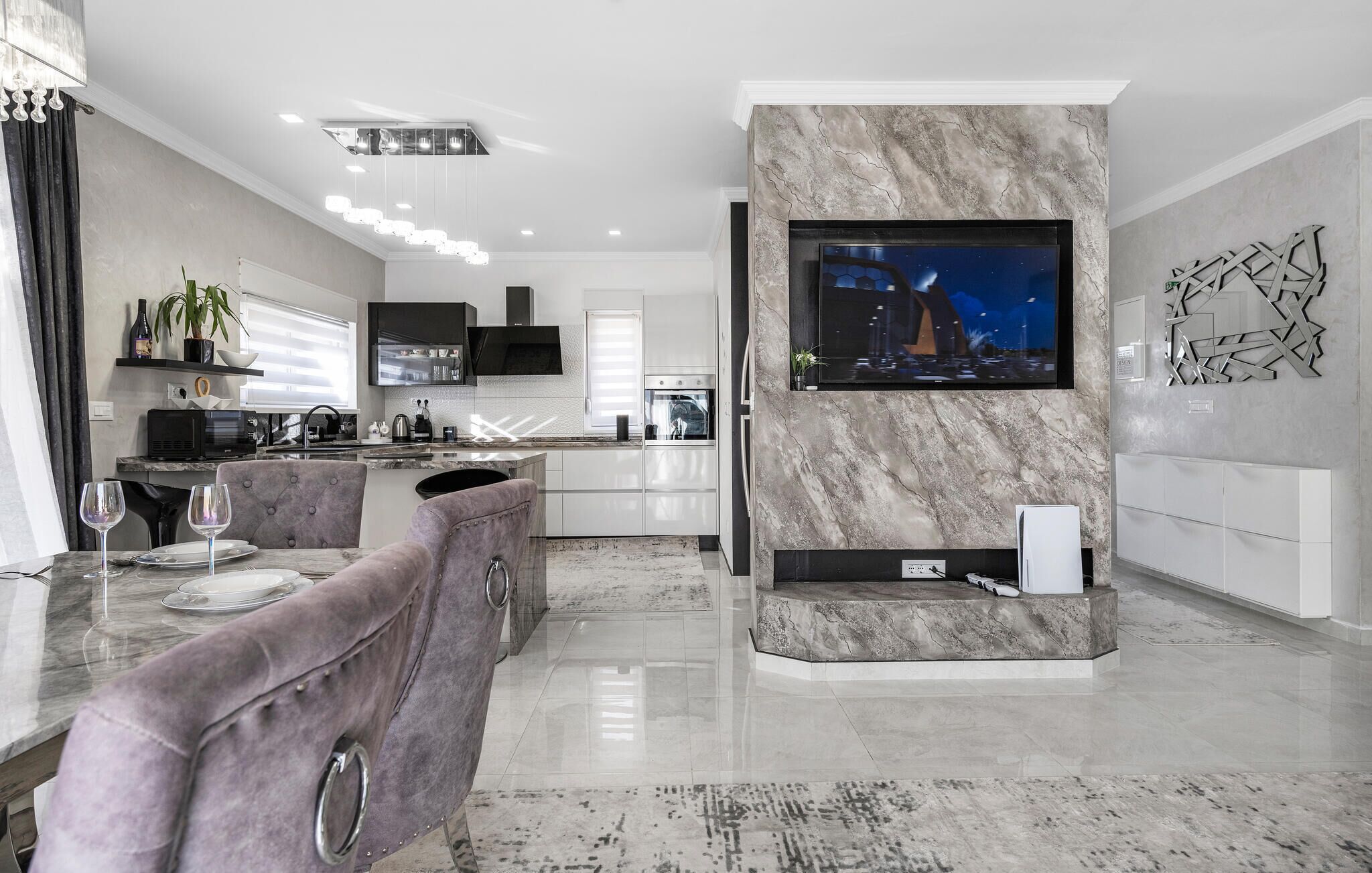 Kjøleskap, ovn, oppvaskmaskin og kaffetrakter/tekoker