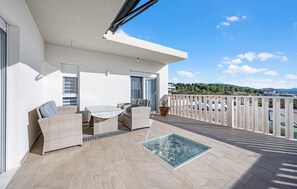 Outdoor dining - 3 bedroom amazing home in Bilice (Bilice)