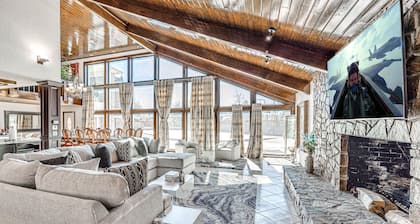 Brownsville- Indoor Heated pool, Tennis court, luxury mansion by Lake Overholser