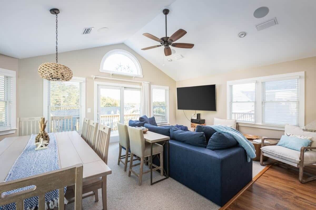 Amenity-packed Clr Gem: Walk To Beach, W/ Hot Tub - Corolla, NC