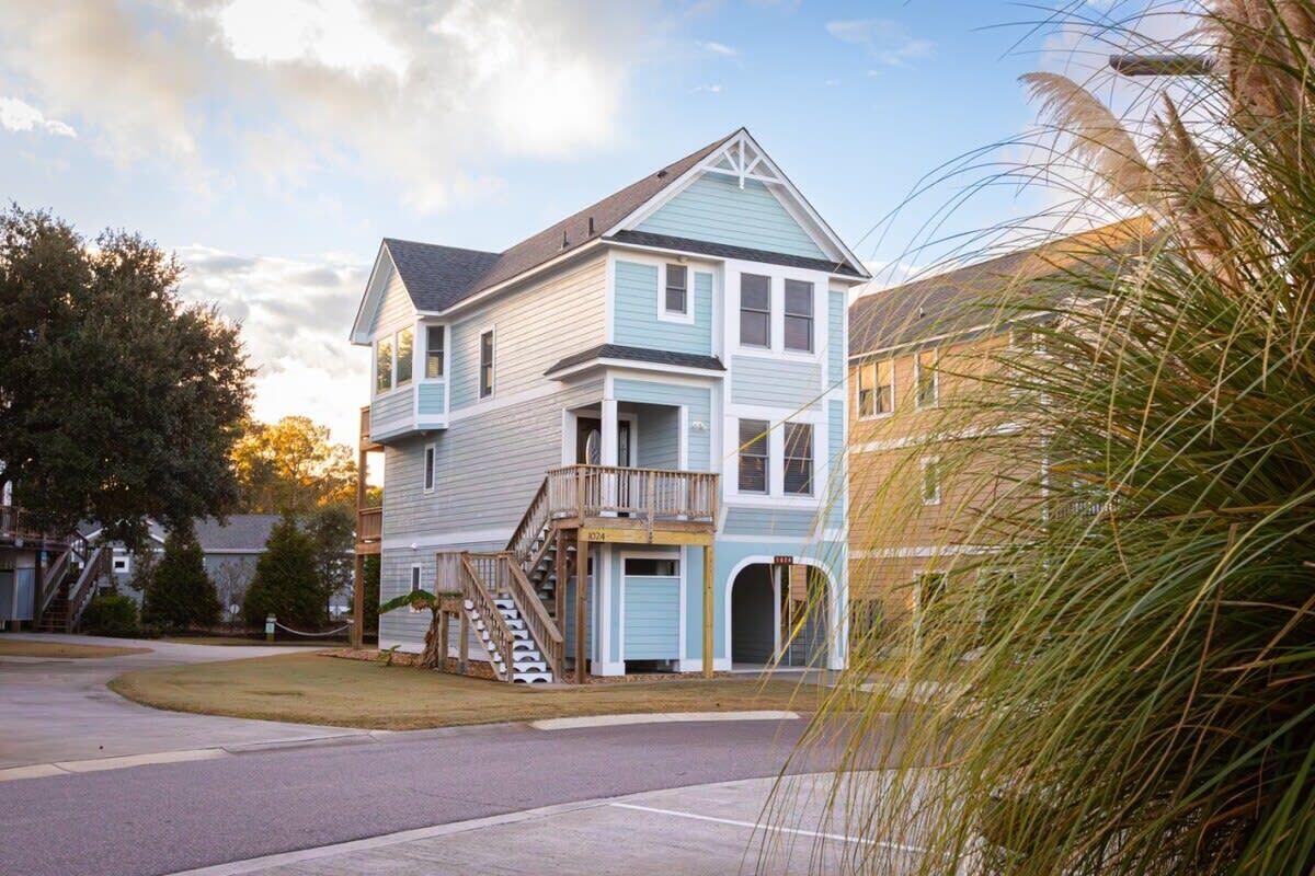 Bodhi's Beach House Front View