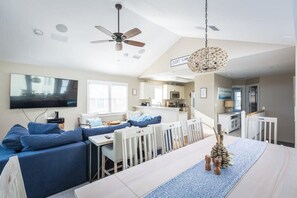 TV - Walk to Beach, Hot Tub, Resort with Community Pool (Corolla)