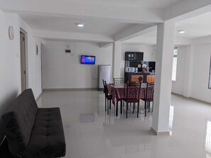 Habitación panorámica | Cocina privada | Artículos de limpieza y papel de cocina