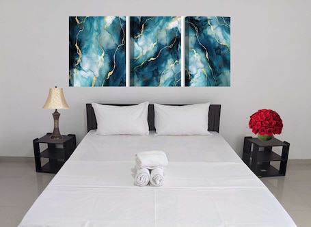 Panoramic Room | Down comforters, memory foam beds, in-room safe, individually decorated. MPM Apartment -Manawickrama Building