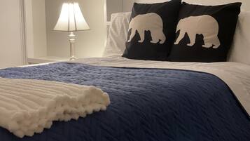 3 bedrooms, desk, iron/ironing board, free WiFi