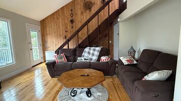 Smart TV, fireplace, foosball