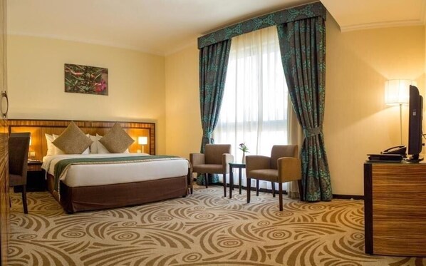 2 bedrooms, desk, iron/ironing board, free WiFi