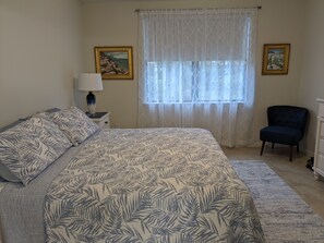 2 bedrooms, iron/ironing board, WiFi, bed sheets - Beautiful home, 2 bedroom plus den with a 2 car garage at LAKES AT WATERWAYS  (Vero Beach)