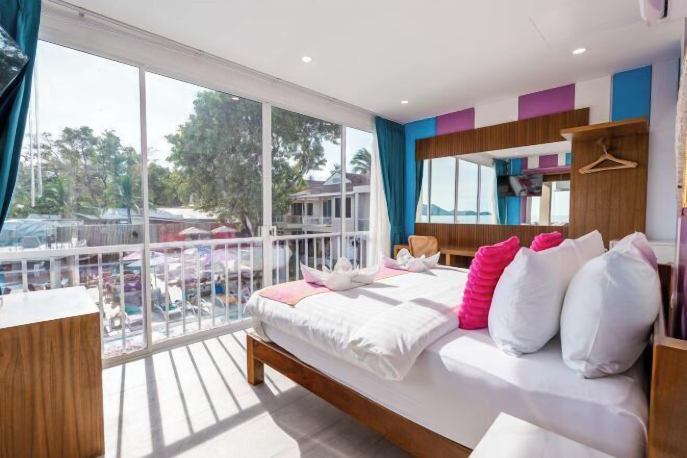 Caja de seguridad en la habitación, escritorio y wifi gratis 