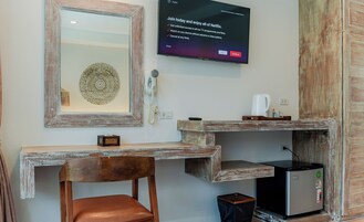 Caja de seguridad en la habitación, escritorio y wifi gratis 