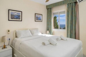 2 bedrooms, iron/ironing board, travel cot, free WiFi