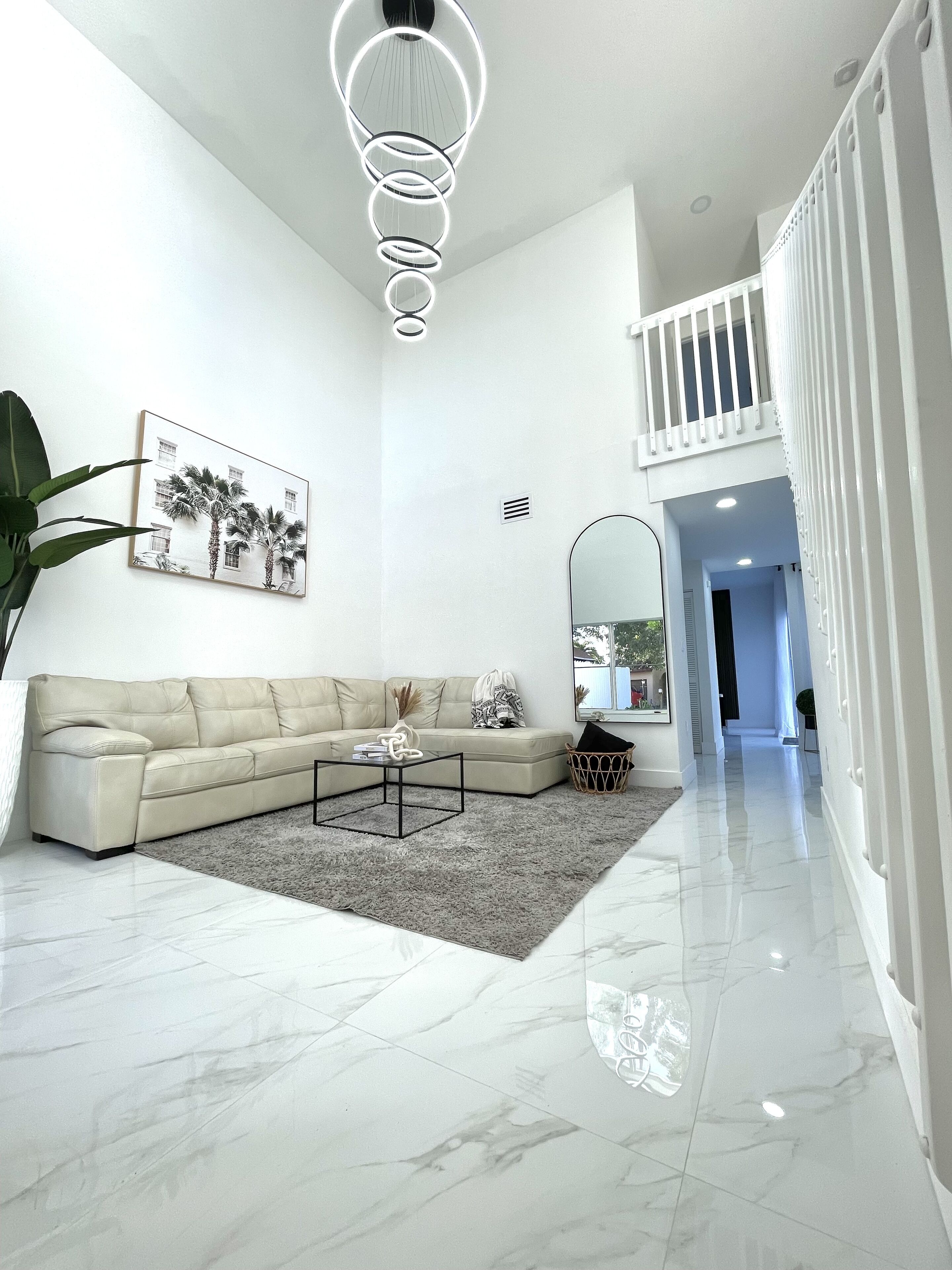 Tropical Paradise Between Miami and the Florida Keys. The House of Your Dreams
