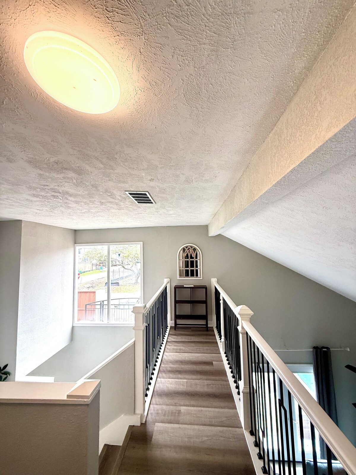 Photo 9 of Charming 3 bedroom house in gorgeous Galleria in Houston with AC, WiFi