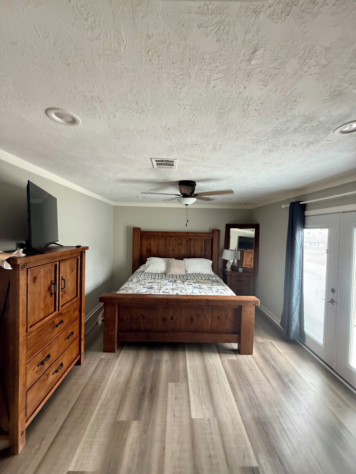 Photo 8 of Charming 3 bedroom house in gorgeous Galleria in Houston with AC, WiFi