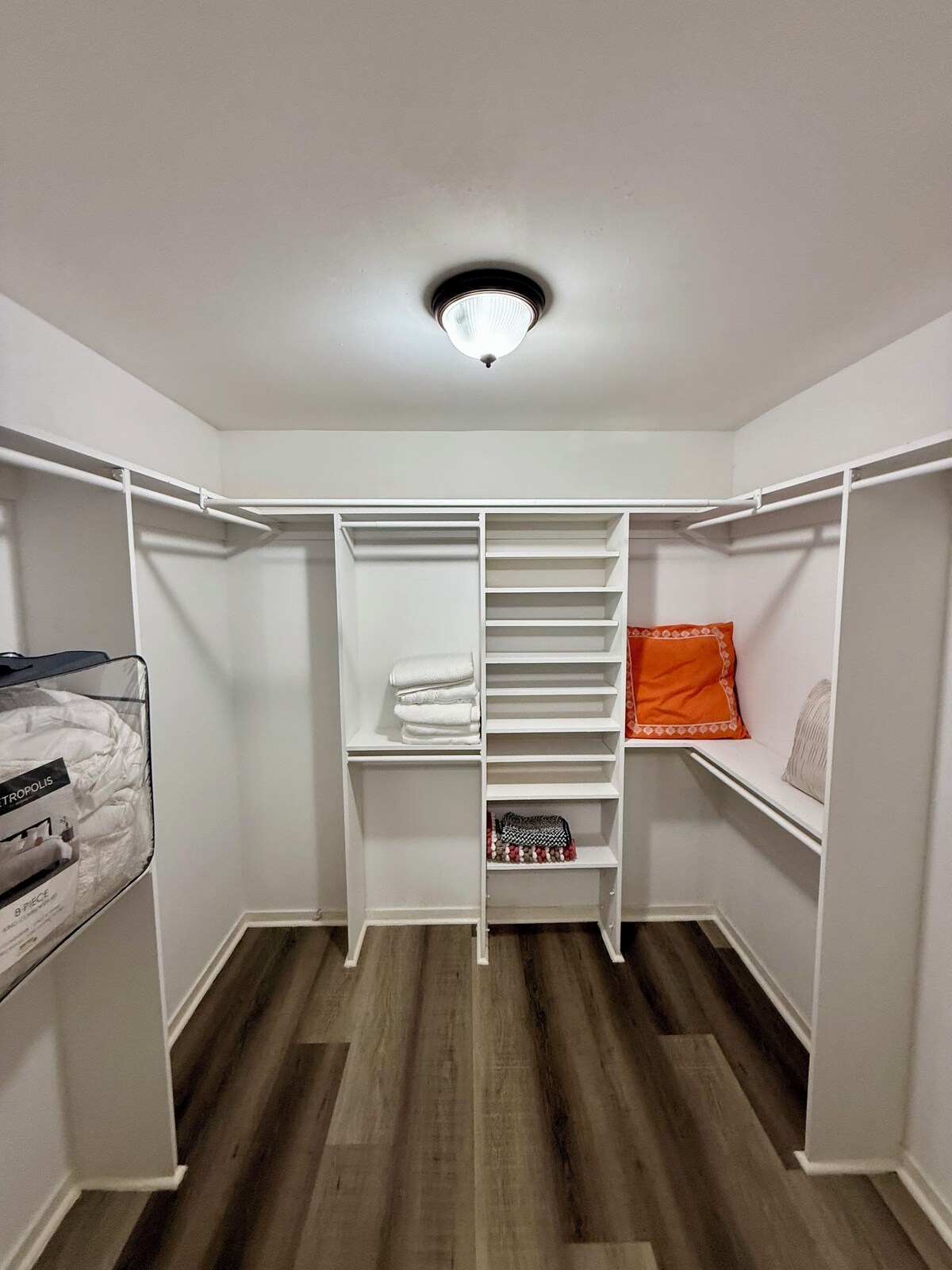 Photo 26 of Charming 3 bedroom house in gorgeous Galleria in Houston with AC, WiFi