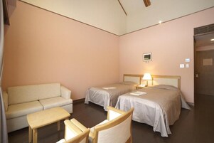 In-room safe, desk, blackout drapes, free WiFi