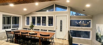 Cozy Modern Rustic Ski Lodge! 7BR - Sleeps 16