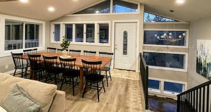 Cozy Modern Rustic Ski Lodge! 7BR - Sleeps 16