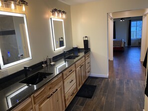 Shower, hair dryer, towels, soap - Rusty’s Getaway is a rustic/modern handicap accessible, family friendly space.  (Findlay)