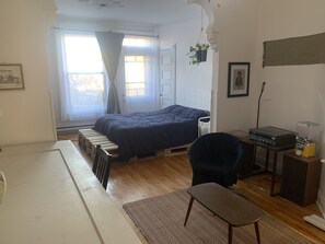 2 bedrooms, WiFi, bed sheets - Your Downtown Montréal Home (Montréal)
