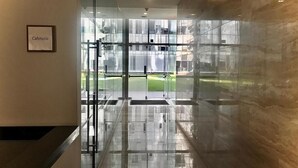Hallway - Plaza Carso Luxury (Mexico City)