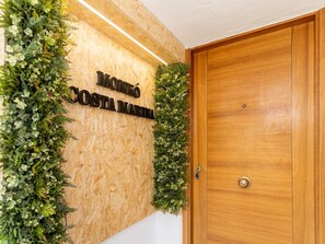 Interior - STUNNING DESIGNER APARTMENT, WIFFI, POOL AND SEA VIEWS (Benalmadena)