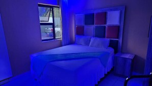 Deluxe Room | 1 bedroom, iron/ironing board (on request), free WiFi - Francos guest lodge accommodation  (Vanderbijlpark)