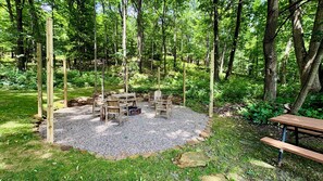 Outdoor dining - Charming cabin getaway in the woods, private trails, only 20 mins from WI Dells! (Lyndon Station)