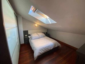 2 chambres, fer et planche à repasser, lit parapluie, Wi-Fi gratuit