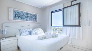 2 slaapkamers, een strijkplank/strijkijzer, reisbedje, gratis wifi