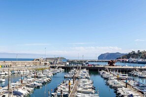 Marina - Old Port, Apartamento con Vistas al Puerto (Bermeo)