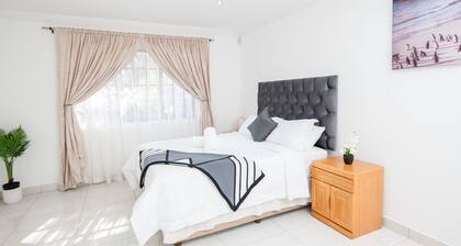 The cottage is your home away from home. Nestled in the heart of Fourways.