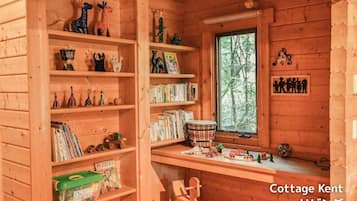 Basic Cottage | Living area